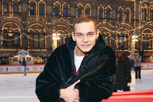 Слава Копейкин встретил весну в шубе