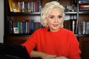 «Хочу сгореть со стыда»: Василиса Володина позорит дочь «уродскими» фото