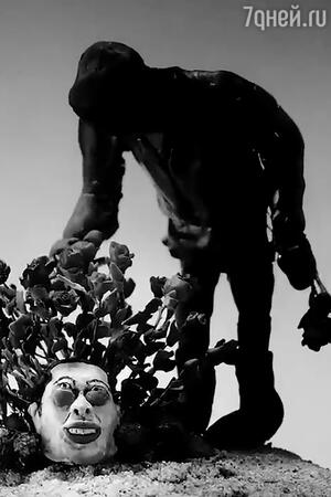 Кадр из видео Канье Уэста