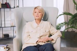 Невестка Меньшовой нарушила молчание после ухода Алентовой