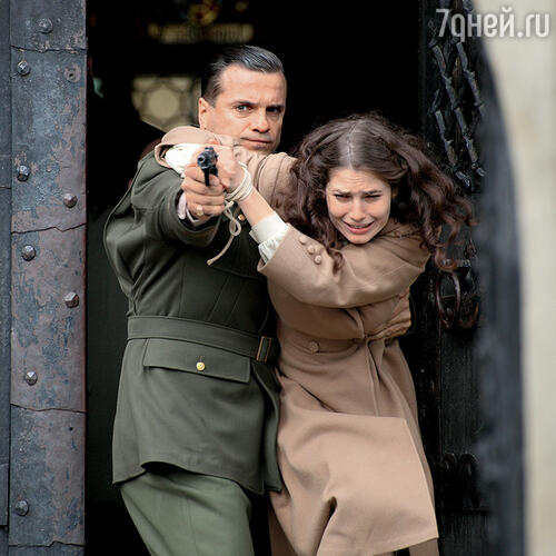 С Юлией Снигирь в сериале «Контригра». 2011 г.