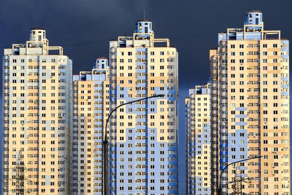 Тот еще геморрой: готовы ли родители в России покупать детям жилье?