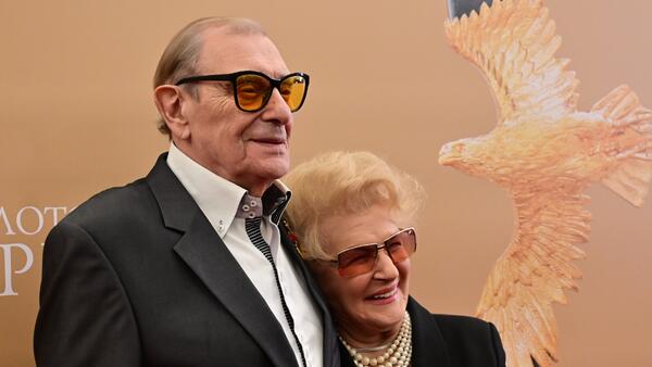 Никогда не поздно: 90-летняя Светлана Дружинина блеснула пляжными кадрами