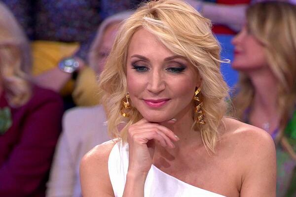 &laquo;Даже и не верится&raquo;: Орбакайте показала фото с маленькой дочкой на руках