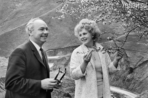 Николай Рыбников и Алла Ларионова