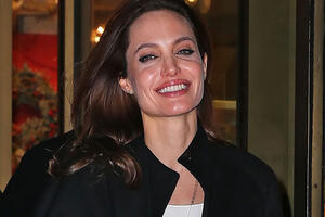 Анджелина Джоли шокировала поклонников чересчур худыми ногами 