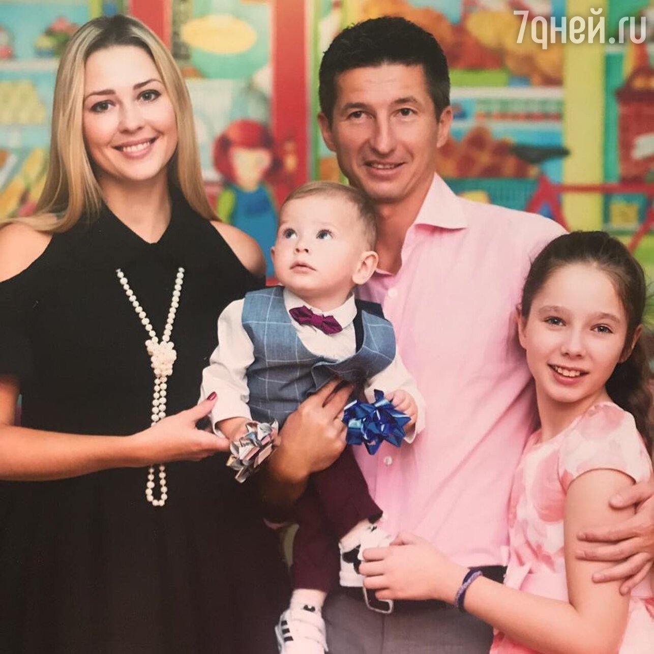 Евгений Алдонин с женой Ольгой и детьми: Артемом и Верой