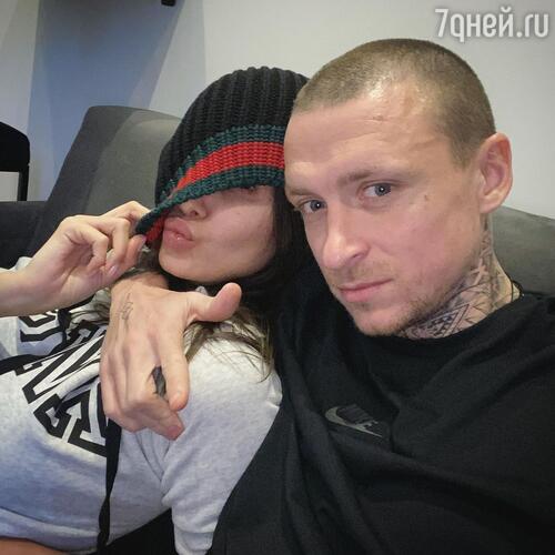 Павел Мамаев с женой