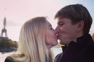 Алексей Ягудин и Татьяна Тотьмянина отмечают ситцевую свадьбу
