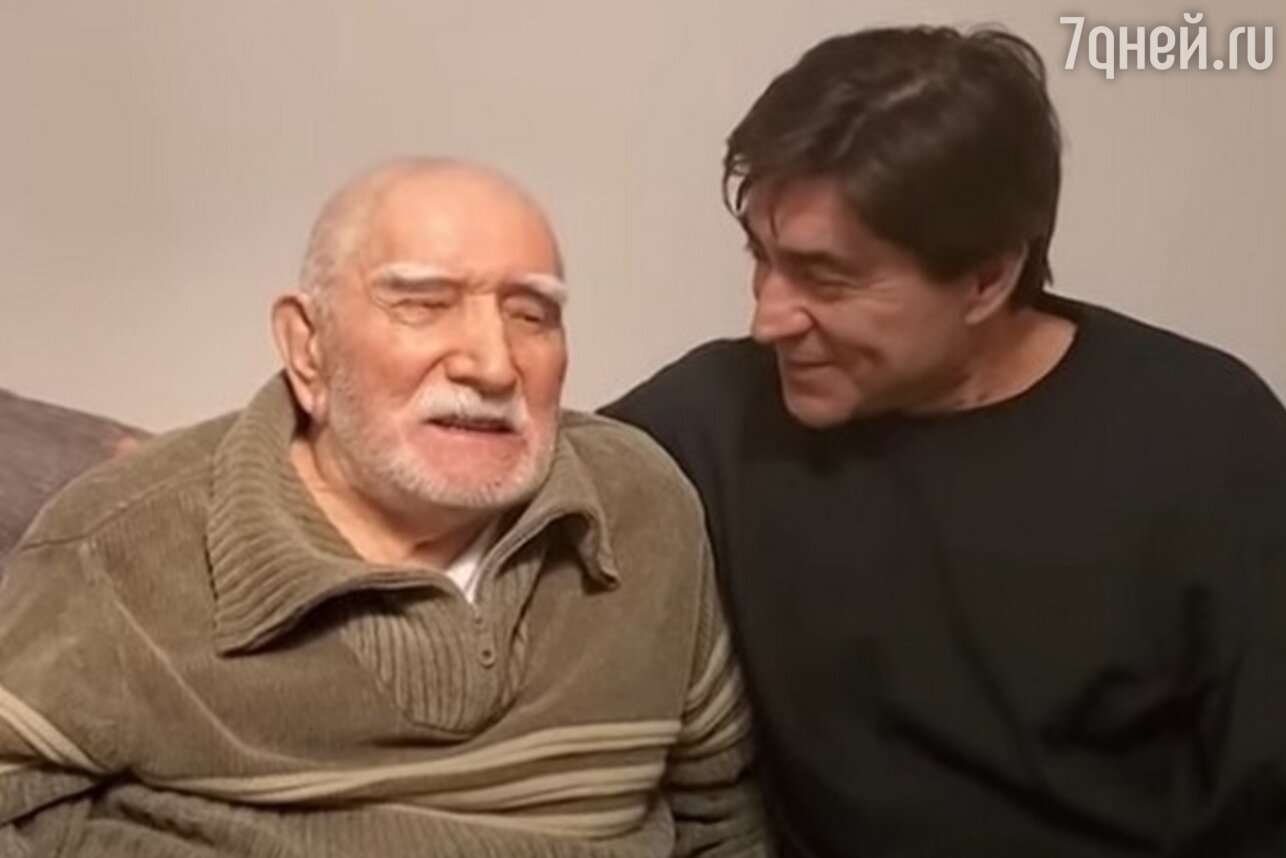 Армен Джигарханян с пасынком Степаном - фото