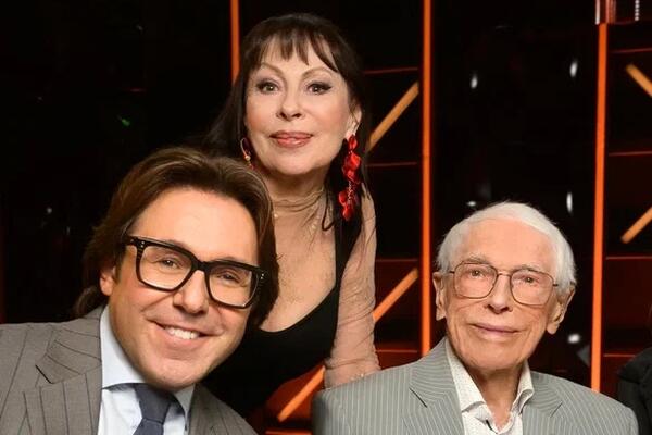 Малахов, Хлебникова и другие звезды поздравили Зацепина со 100-летием — эксклюзивные фото из «Привет, Андрей!»