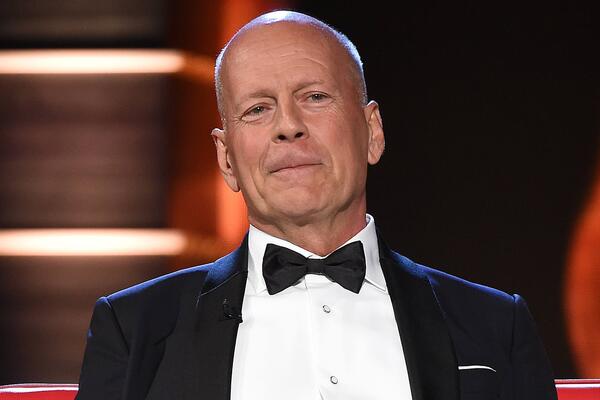 Брюс Уиллис решился расстаться с домом, где жил с Деми Мур