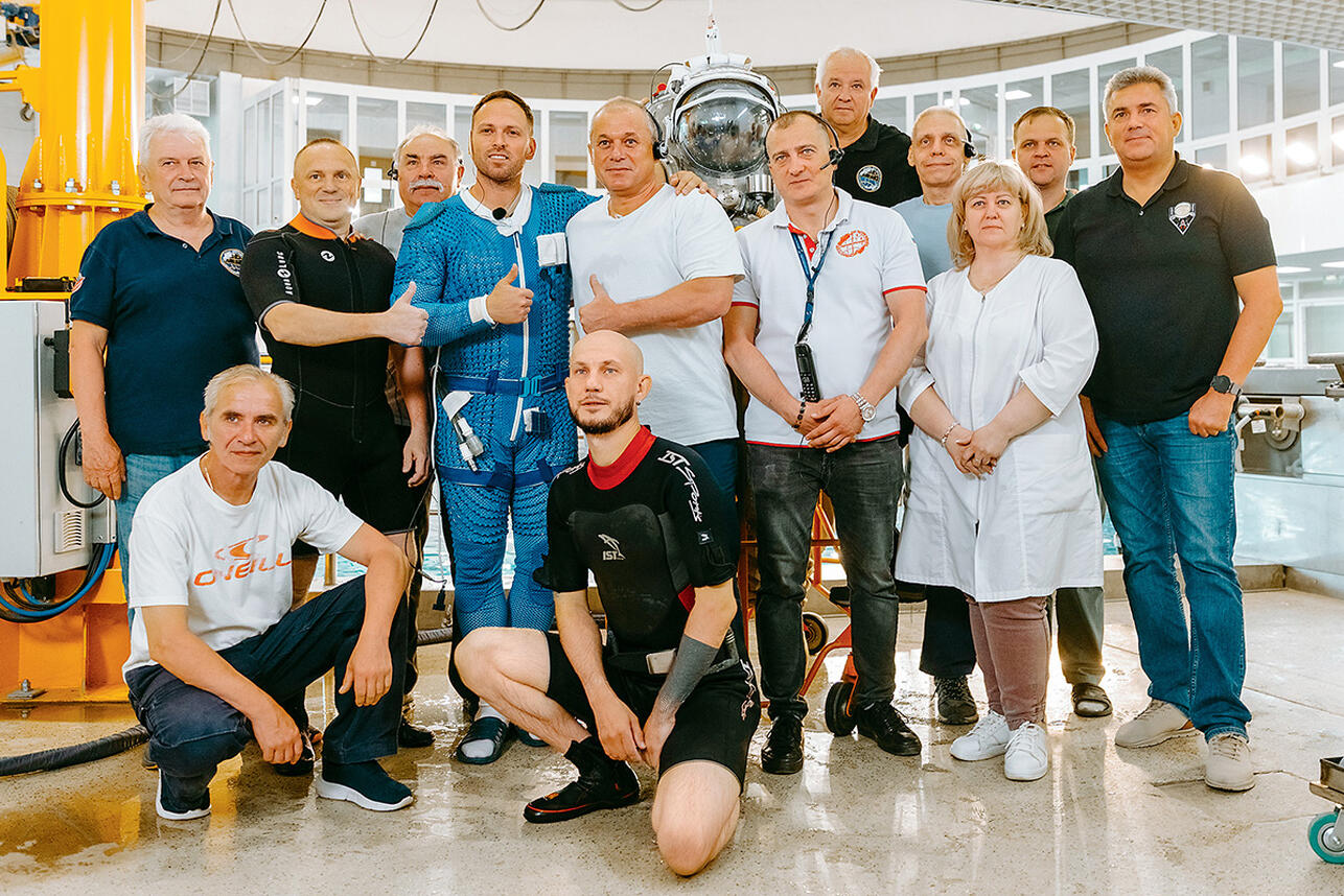 Алексей Столяров с работниками ЦПК