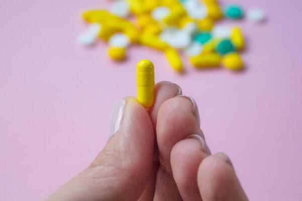 Опрос: большинство врачей не поддерживают ограничения на продажу препаратов для экстренной контрацепции