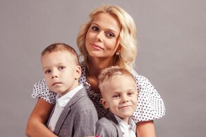 Ксения Новикова сделала отпечатки пальцев своих детей