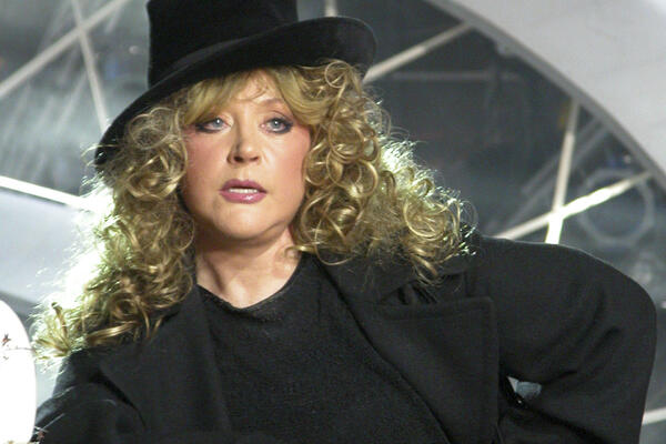 «Хитроумно обошла законы»: депутат рассказал о проблемах с замком Пугачевой