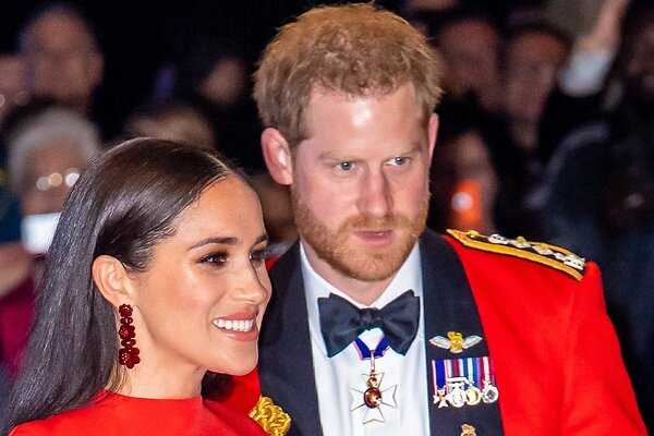 Не ждали: Меган Маркл и принц Гарри возвращаются в Британию  