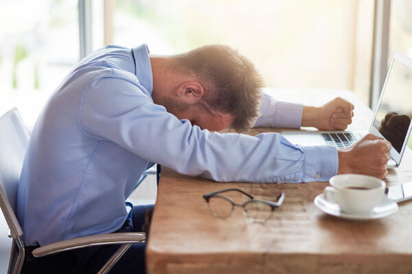 Какие пять фраз нельзя говорить человеку в трудный момент: табу — и точка