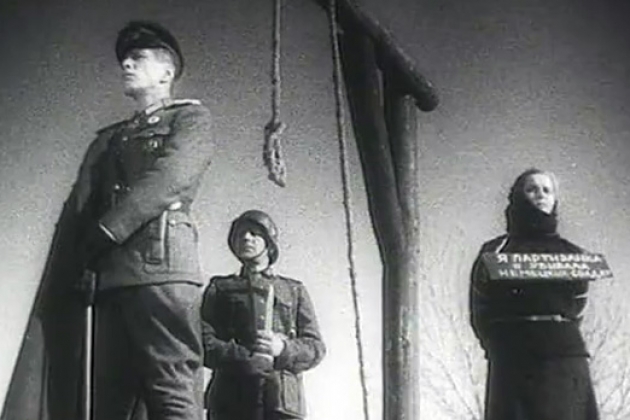 Она защищает Родину