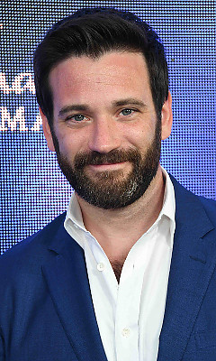   (Colin Donnell)