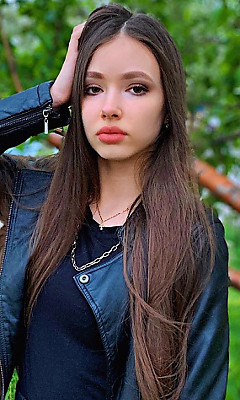 Кто отец ребенка 19-летней звезды «Ворониных» Марии Ильюхиной