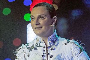 Елена Ваенга держит сына в строгости